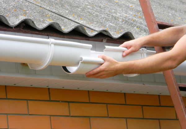Gutter Hanging in Watkinsville